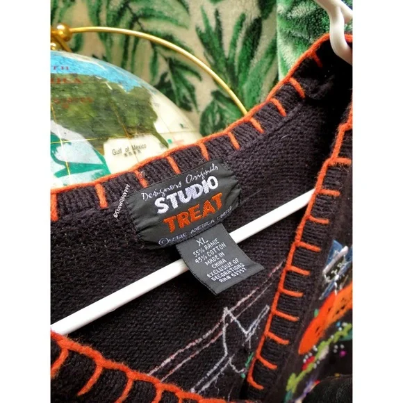 FINAL SALE / Vintage spooky embroidered with Halloween vest 👻 - Picture 4 of 5